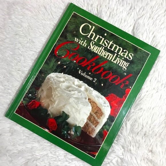 Vintage Christmas with Southern Living Cookbook Volume 2 - Picture 1 of 14